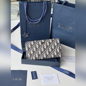 dior 提花料 這款長款拉鍊式錢包低調而不失優雅氣質。原單材料精心制作，内部為