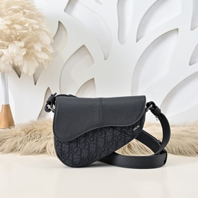 Dior-迪奧專櫃最新款迷你馬鞍包，單肩包 官網同步 原單品質 這款是本季新品