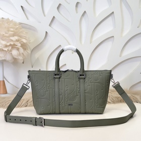 Dior-迪奧專櫃最新款手提包 官網同步 秋冬新品 采用壓花工藝将經典圖案精緻呈