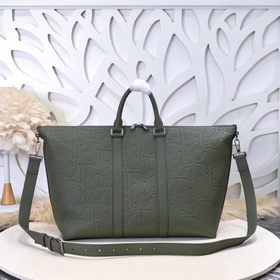 Dior-迪奧專櫃最新款手提包 官網同步 秋冬新品 采用壓花工藝将經典圖案精緻呈