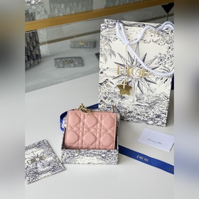 小羊皮制作 Dior Caro Dahlia 錢包加小吊墜 編號：S6037UB