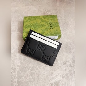 HUHUgucci一系列原單黑色橡膠效果打造的男士新款閃亮登場 款號：77131