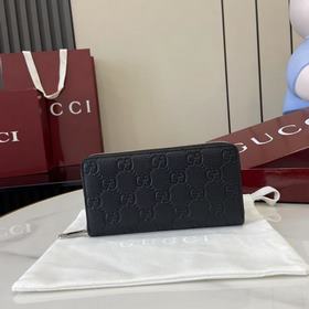 [新品]系列名稱 Gucci Imprint 盡釋GG字母交織圖案的恒久優雅魅力