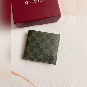 HUHUGucci 最新森綠色系列呈現~短夾(内置零錢袋) 以充滿對比美感的雙色