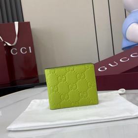 [新品]系列名稱 Gucci Imprint 盡釋GG字母交織圖案的恒久優雅魅力