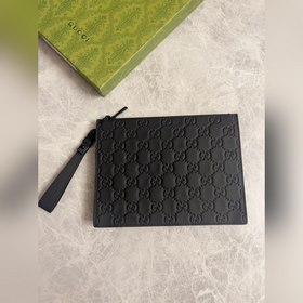 HUHUgucci一系列原單黑色橡膠效果打造的男士新款閃亮登場 款號：77131
