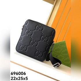 斜挎包型號：新款696006#頂級原單貨古奇GUCCI專櫃流行款，新款牛皮壓大G