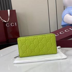 [新品]系列名稱 Gucci Imprint 盡釋GG字母交織圖案的恒久優雅魅力