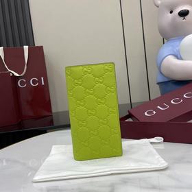 [新品]系列名稱 Gucci Imprint 盡釋GG字母交織圖案的恒久優雅魅力