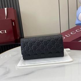 [新品]2026秋冬系列， GG Emblem系列煥新诠釋品牌的隽永優雅風範和精