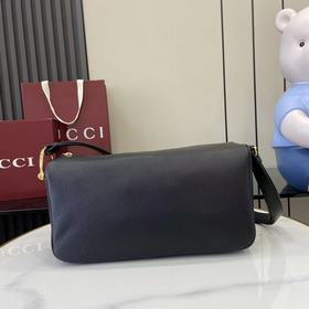 煥新呈現Gucci Half Horsebit系列，以現代風格煥新演繹品牌最具标