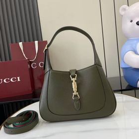 [新品]Gucci Jackie 1961系列肩背包以優質皮革匠心打造，配以淺金