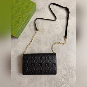 ITIT新款GG Emblem系列超柔軟荔克色壓花，全皮鍊條包！ 型號：8187