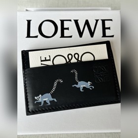 loewe長尾猴卡包， 型號A08 尺寸10-7cm 配套包裝