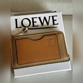 loewe最 卡包A01太妃糖配包裝 ， 尺寸13-7.5cm