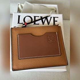 loewe最 卡包A02焦糖色配包裝 ， 尺寸12-10cm