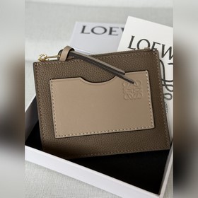 loewe最 卡包A02 灰褐色 尺寸12-10cm全套包裝