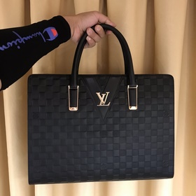 Lv 。公文包 正宗YKK五金，拿到手你就明白有多好 意大利IT進口大象紋牛皮(