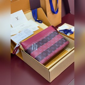升級版本 M11545 紫條紋！POCHETTE VOYAGE SOUPLE 手
