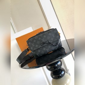 特級 163c01動态芯片 型號： m46795 皮料： 是西班牙a級皮料 五金
