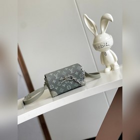 [海原外 單 獨實家 拍]變碼芯片 M11543渲染綠色M81783老花 M82