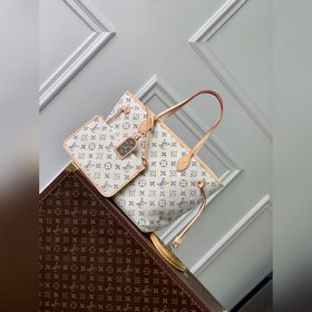頂級原廠 M24905白色 Neverfull MM 手袋 這個寬敞的Never