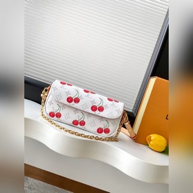 [動态163c芯片原單加強版] M14239白花櫻桃 本款 Wallet On