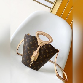 M14680 頂級原單 動态163 Nicolas Ghesquière 于 2
