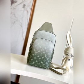 [海原外 單 獨實家 拍]動态芯片 M11702 胸包 Slingbag PM