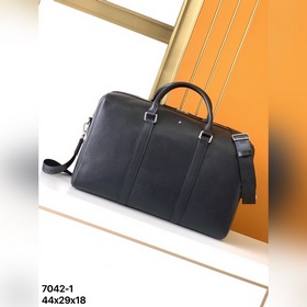 旅行包型號：7042-1#頂級原單貨萬寶龍意大利自然摔小牛皮，手感超級柔軟細膩，