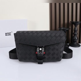MONTBLANC全新萬寶龍風尚3.0系列M扣信封包 型號：MB129972#