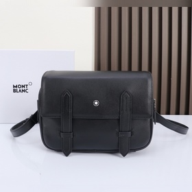 MONTBLANC萬寶龍全新系列大班斜挎包 型號：129670# 材質：頭層牛皮