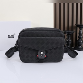 MONTBLANC全新萬寶龍風尚3.0系列M扣 郵差包 經典黑 型號：MB198