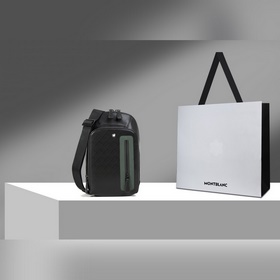 MONTBLANC全新萬寶龍膠襄系列胸包 型號：MB199182#489520