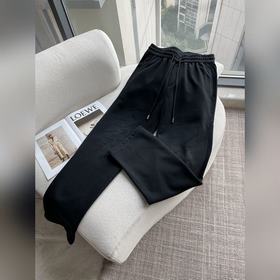 巴黎世家 春夏最新系列男士休閑褲！ 采用客供彈力柔棉材質，柔軟細膩，手感絕佳！