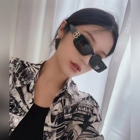 BALENCIAGA 巴黎世家 BB0096S 尺碼：51口18-130 權志龍