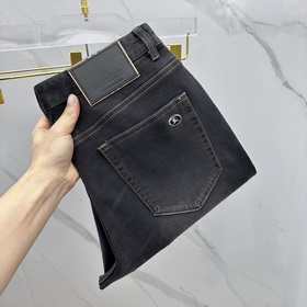 Burberry巴寶莉 高端定制、2026秋冬最新款洗水牛仔褲 櫃台同步發售 原