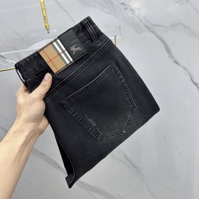Burberry巴寶莉 高端定制、2026秋冬最新款牛仔褲 櫃台同步發售 原版定
