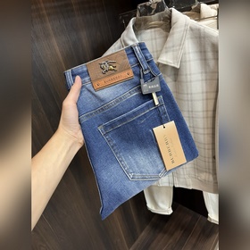Burberry 獨家專供新款 巴寶莉潮男時尚闊腿牛仔褲，高端歐版原單褲子，潮流
