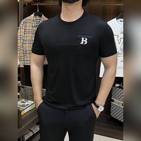 Burberry 2026ss秋季新款發布 巴寶莉圓領短袖T恤，高端新款短袖，字