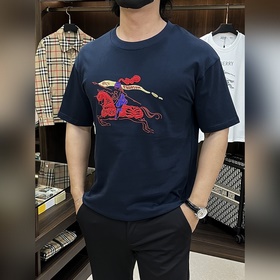 Burberry 2026ss春季新款發布 巴寶莉圓領短袖T恤，純棉短袖，穿上就