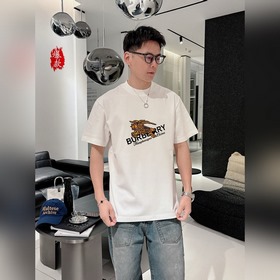 巴寶莉。2026春夏新品時尚圓領短袖 高級定制百搭款式！更有實用感 任何人都可以