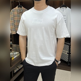 Burberry 2026ss春季新款發布 巴寶莉圓領短袖T恤，純棉短袖，穿上就