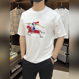 Burberry 2026ss春季新款發布 巴寶莉圓領短袖T恤，純棉短袖，穿上就