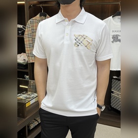 Burberry 2026ss春季新款發布 巴寶莉翻領短袖T恤，純棉短袖，穿上就