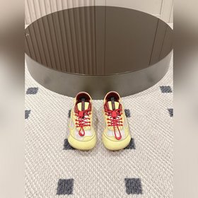 碼數35-40(定制41) Bottega Veneta 2026春季網面運動鞋
