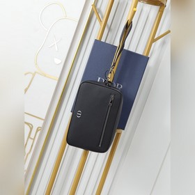 洗漱包 黑色粒面牛皮革 CD Icon 标志 編號： 2ESCA340CDI_H