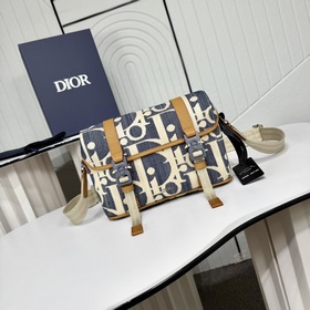 [保證進口頭層牛皮，拒絕二層皮，拒絕超纖皮] Dior Hit The Roa
