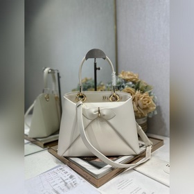 頂級原單 Dior 2026 春夏新品#蝴蝶結手提包 白色 新設計的輪廓與造型，