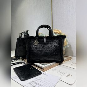 頂級原單 中號 D ior Toujours 手袋 裂紋黑拼黑毛 黑色裂紋牛皮和